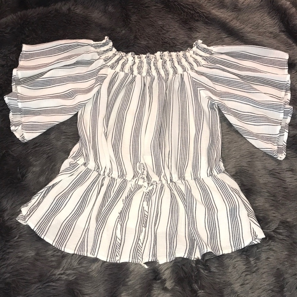 Abercrombie & Fitch off-shoulder top